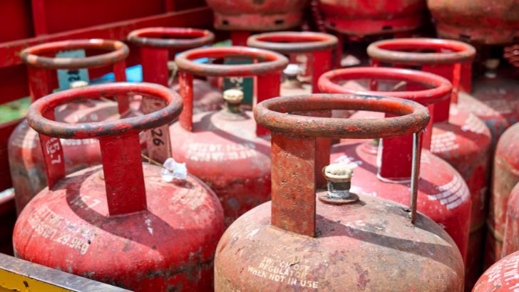 https://www.salarnews.in/public/uploads/images/newsimages/maannewsimage01082026_141149_LPG.jpg