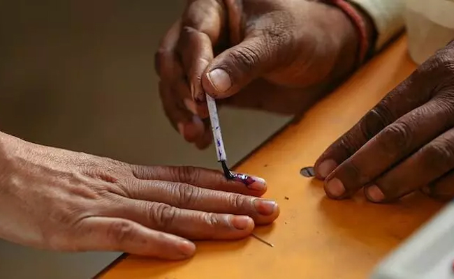 https://www.salarnews.in/public/uploads/images/newsimages/maannewsimage03052026_213707_vote-repimage-pti_vb_74.jpeg
