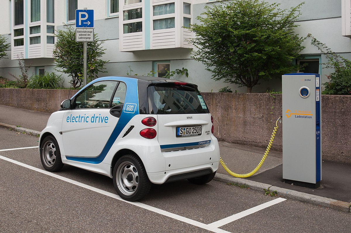 https://www.salarnews.in/public/uploads/images/newsimages/maannewsimage03062025_222924_Car2Go_Charging_Station_Stuttgart_2013_01.jpg