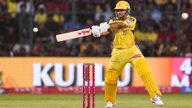https://www.salarnews.in/public/uploads/images/newsimages/maannewsimage06052025_150201_dhoni.png