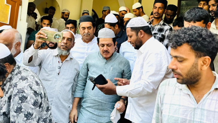 https://www.salarnews.in/public/uploads/images/newsimages/maannewsimage08052025_233047_min.png