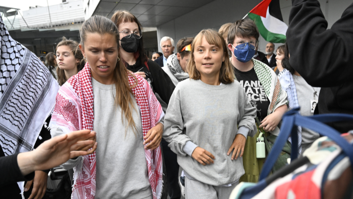https://www.salarnews.in/public/uploads/images/newsimages/maannewsimage08102025_001416_Greta.png