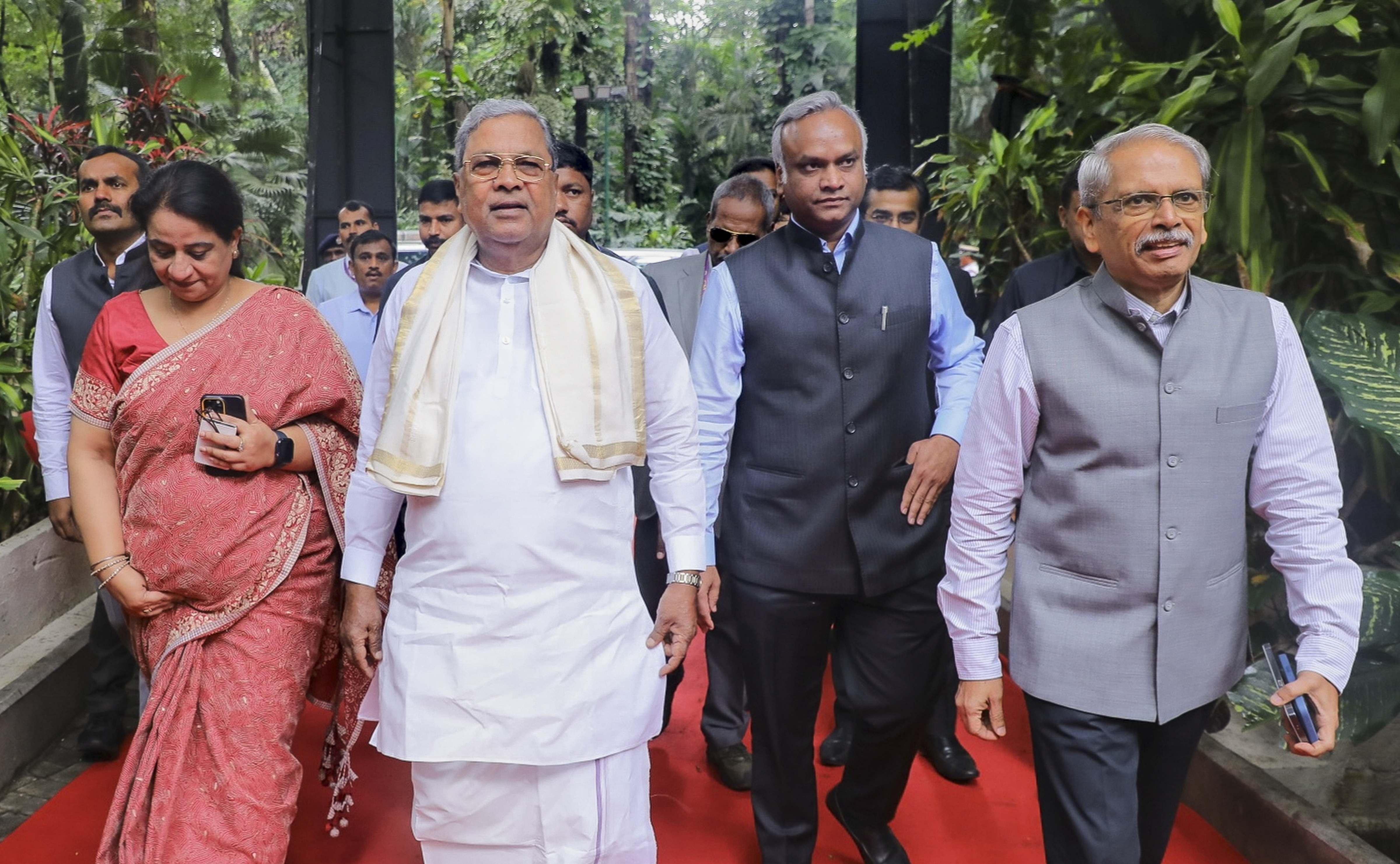 https://www.salarnews.in/public/uploads/images/newsimages/maannewsimage11082025_223951_PTI08_11_2025_000317B.jpg