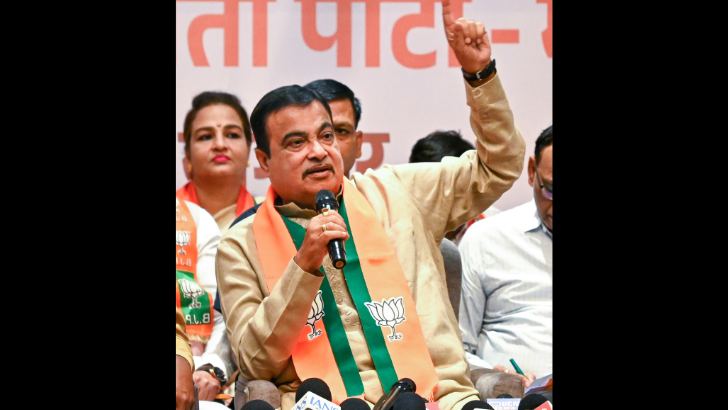 https://www.salarnews.in/public/uploads/images/newsimages/maannewsimage13062025_005628_gadkari.png