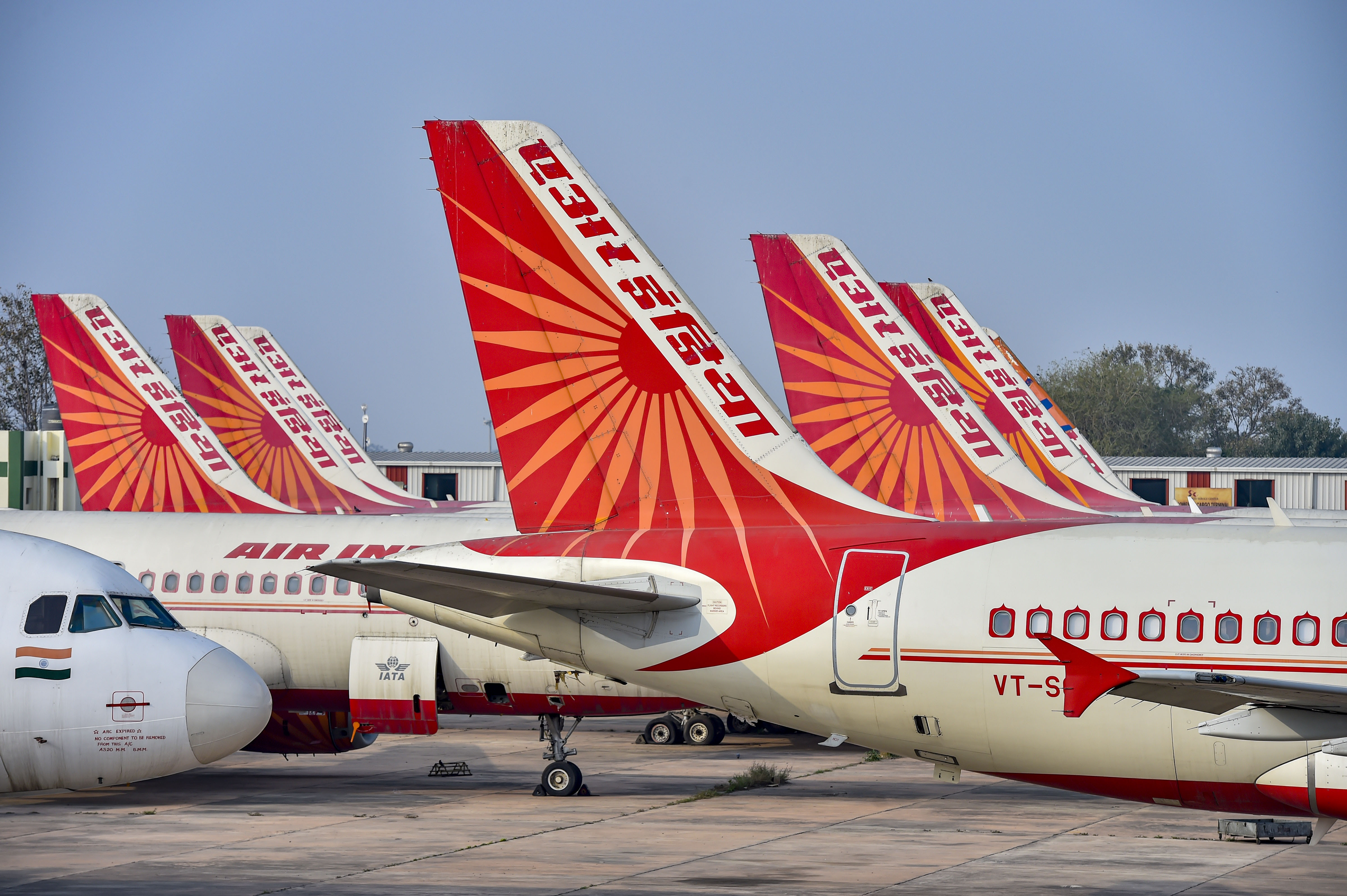 https://www.salarnews.in/public/uploads/images/newsimages/maannewsimage13062025_120045_airindia.jpg