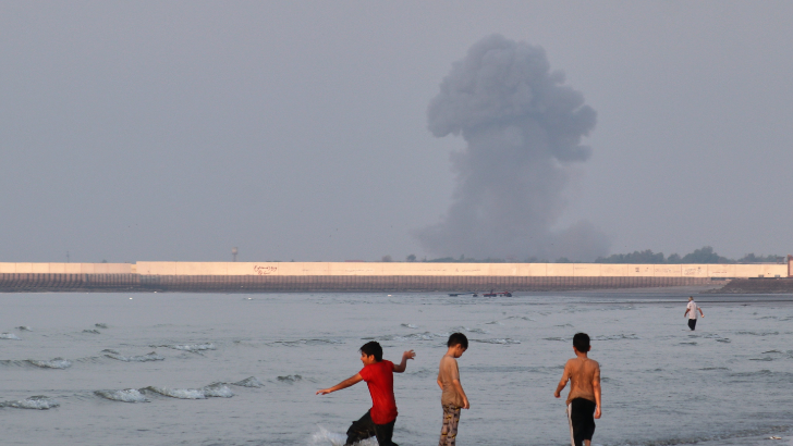 https://www.salarnews.in/public/uploads/images/newsimages/maannewsimage14072026_154844_Hormuz.png