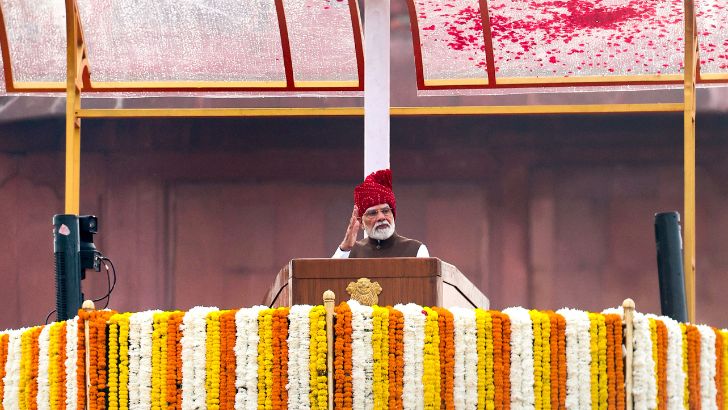 https://www.salarnews.in/public/uploads/images/newsimages/maannewsimage15082026_160040_Modi.jpg