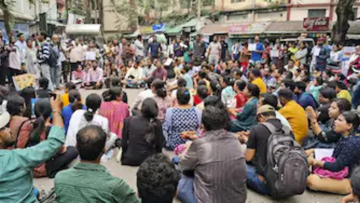 https://www.salarnews.in/public/uploads/images/newsimages/maannewsimage18052025_173945_rrrrttt.png
