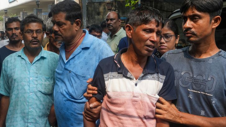 https://www.salarnews.in/public/uploads/images/newsimages/maannewsimage18102026_171043_stampede.jpg