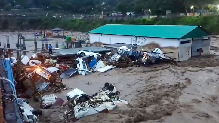 https://www.salarnews.in/public/uploads/images/newsimages/maannewsimage19072026_154453_Flashfloods.png