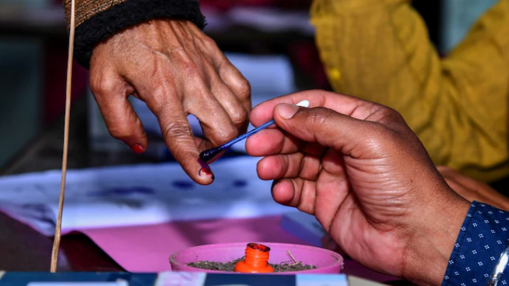 https://www.salarnews.in/public/uploads/images/newsimages/maannewsimage19102025_225519_Vote.png
