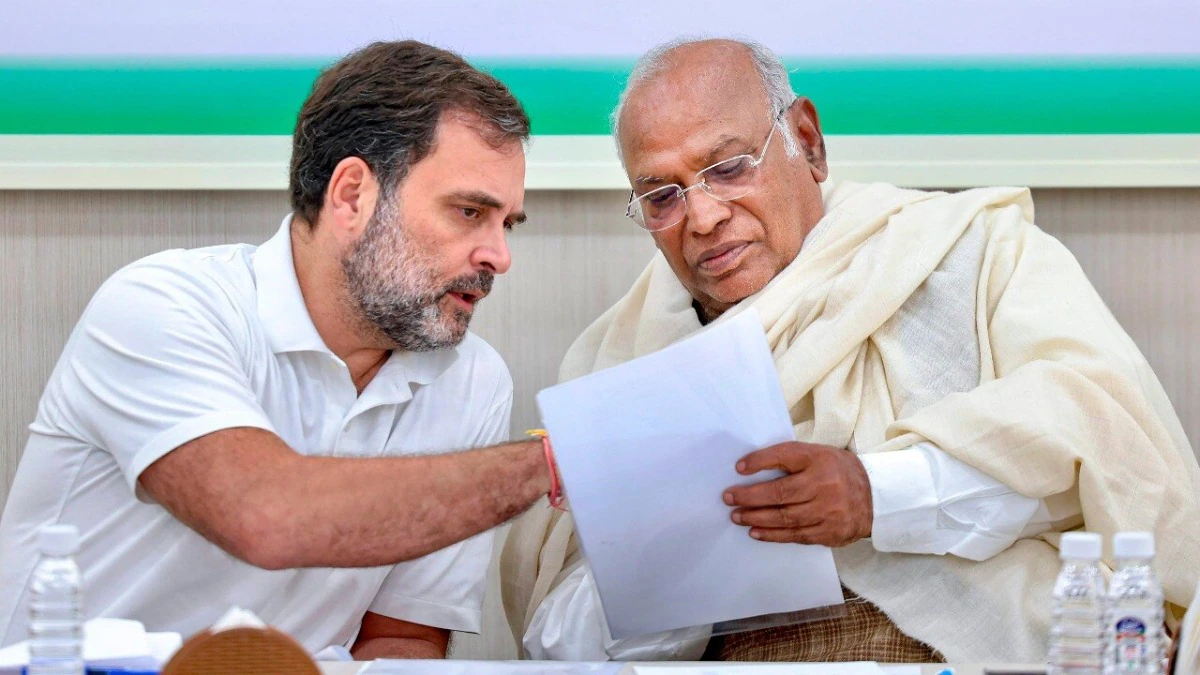 https://www.salarnews.in/public/uploads/images/newsimages/maannewsimage23022026_214307_mallikarjun-kharge-rahul-gandhi-1050495-16x9.webp
