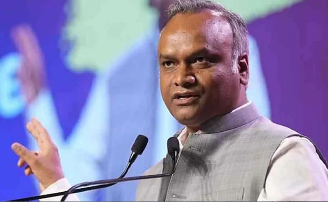 https://www.salarnews.in/public/uploads/images/newsimages/maannewsimage23122025_000044_priyank-kharge-pti_vb_04.jpeg