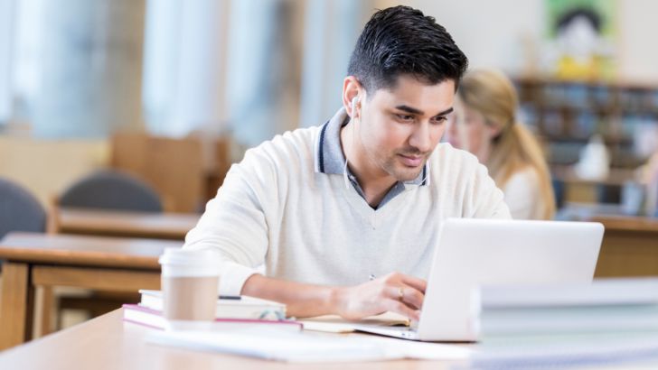 https://www.salarnews.in/public/uploads/images/newsimages/maannewsimage25082026_173127_Students.jpg
