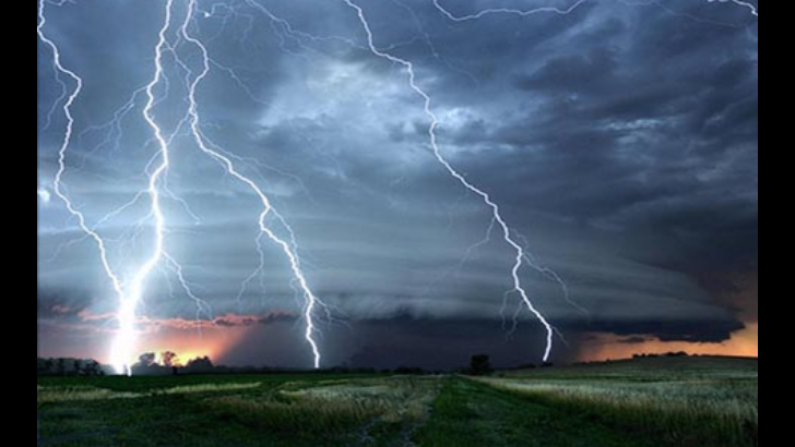 https://www.salarnews.in/public/uploads/images/newsimages/maannewsimage27052025_162849_thunder.png