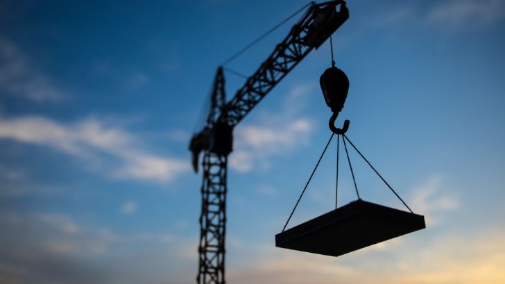 https://www.salarnews.in/public/uploads/images/newsimages/maannewsimage27072026_223348_Crane.jpg
