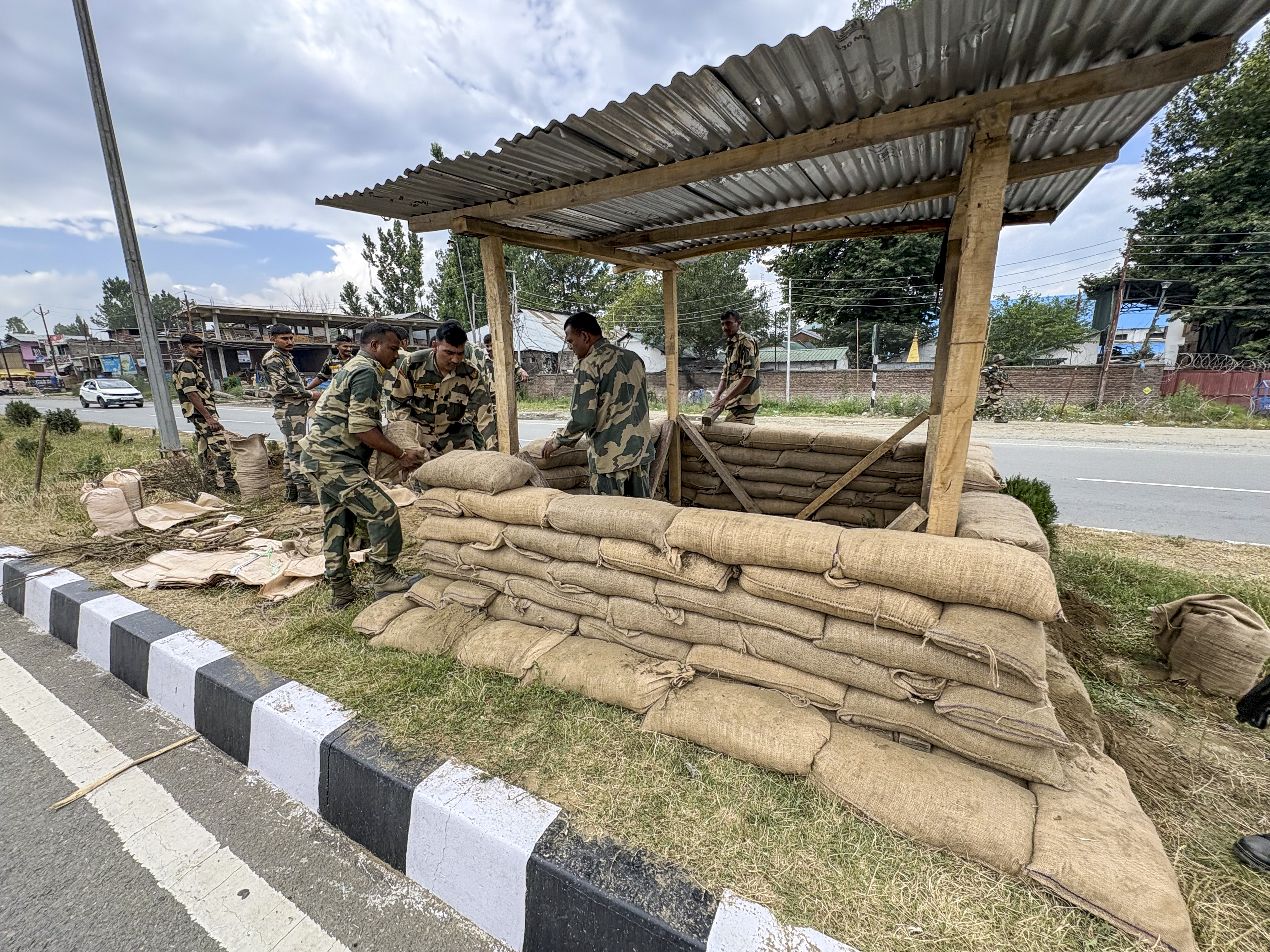 https://www.salarnews.in/public/uploads/images/newsimages/maannewsimage28062025_160419_PTI06_27_2025_000046A.jpg