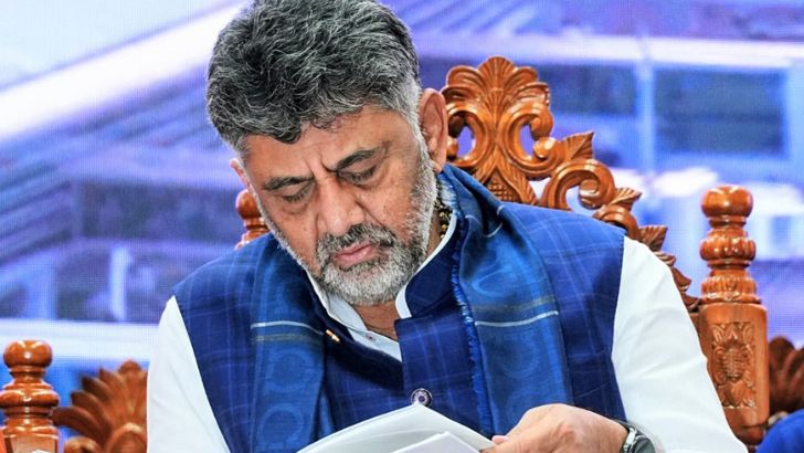 https://www.salarnews.in/public/uploads/images/newsimages/maannewsimage31102026_220844_shivakumar.jpg